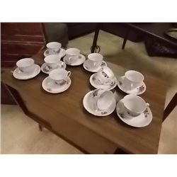TEA CUPS AND SAUCERS - 20 PIECE TTL