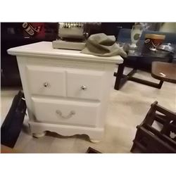 WHITE NITE TABLE - 2 DR