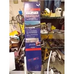 LUND WRAP-AROUND HOOD AND FENDER SHIELD - '84-97 FORD WINDSTAR