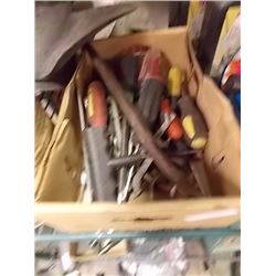 BOX OF ASSORTED SCREW DRIVERS