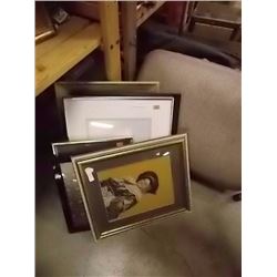 LOT OF PICTURE FRAMES