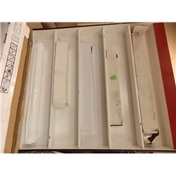 DISPENSER BAR WITH 4 ROLLS OF PLASTIC