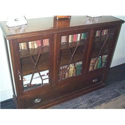 A LATE VICTORIAN MAHOGANY GLAZED SIDE CABINET, circa 1890, with rectangular moulded top above three.