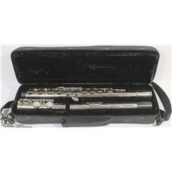 ACADEMY FLUTE IN CASE