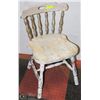 Image 1 : VINTAGE WOODEN CHAIR