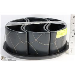 BLACK AND GOLD TABLE CENTERPIECE