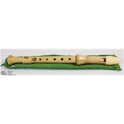 VINTAGE  SCHOTT 'S  WOODEN RECORDER