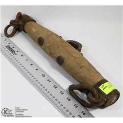 ANTIQUE WOODEN HANGING TOOL WITH HOOKS???