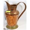 Image 1 : LARGE VINTAGE COPPER JUG