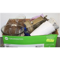 BOX OF ASSORTED HOUSEHOLD ITEMS INCL PLATE SET,