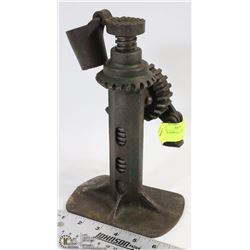 ANTIQUE IRON CAR/WAGON JACK