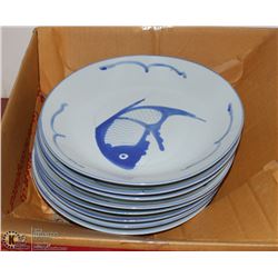 SET OF 8 VINTAGE HAND PAINTED CHINESE PLATES