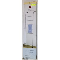 PC CHROME TOWEL HANGER