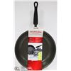 Image 1 : KITCHENAID 12.5" NON-STICK SKILLET BLACK