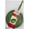Image 1 : KITCHENAID 12.5" NON-STICK SKILLET GREEN