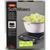 Image 1 : OXO SOFTWORKS 5LB/2.3KG FOOD SCALE WITH PULLOUT