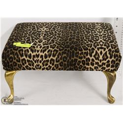 LEOPARD PRINT FOOT STOOL