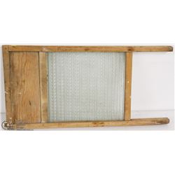 1930's WASHBOARD BY WESTERN BROOM & WOODWARE LTD