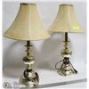 Image 1 : PAIR OF ESTATE LAMPS