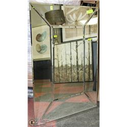 DECORATIVE WALL MIRROR 25 X 34 1/2