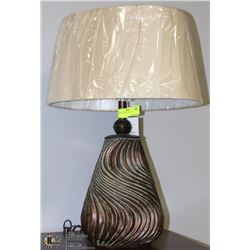 DESIGNER TABLE LAMP