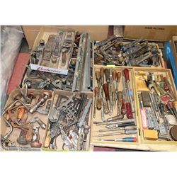 PALLET OF VINTAGE TOOLS