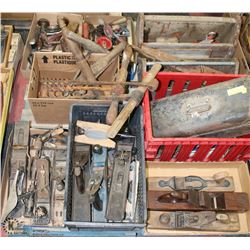 PALLET OF VINTAGE TOOLS INCLUDES HAND PLANERS,