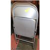 Image 1 : 3 METAL FOLDING CHAIRS