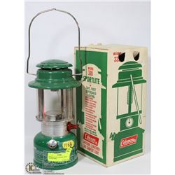COLEMAN 1978 LANTERN WITH GLASS & BOX