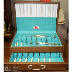 STERLING SILVER CUTLERY SET IN BOX