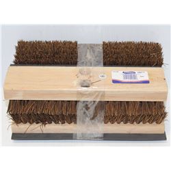 LOT OF 4 11" SHORT BRUSHES WITH SQUGEE END