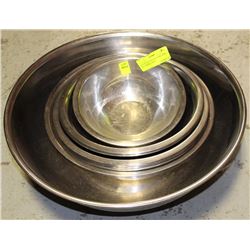 LOT OF 12 STAINLESS STEEL BOWLS OF VARYING SIZES