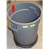 Image 1 : RUBBERMAID 20GAL TRASH CAN W/ DOLLY
