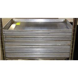 LOT OF 20 HALF SIZE BAKING PANS,18"X13"