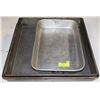 Image 1 : LOT OFF ROASTING PANS 2 FULL SIZE AND 1 HALF SIZE