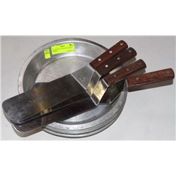 LOT OF 10" PIE PLATES AND 4 LIFTERS
