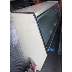 8FTX3FT UCN DISPLAY COOLER