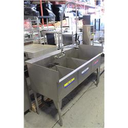 5' TRIPLE SINK WITH SPRAY NOZZLE