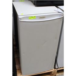 DANBY DCR033W MINI FRIDGE 18.5X18X32