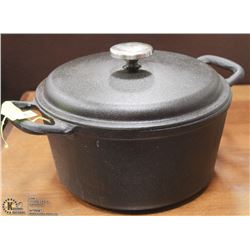 6 QUART LAGOSTINA CAST IRON DUTCH OVEN WITH LID