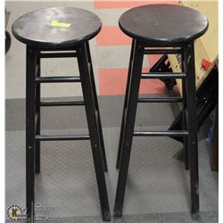 PAIR OF WOODEN BAR STOOLS