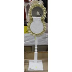 DECORATIVE WOODEN STAND W/ BIRDS