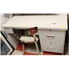 Image 1 : WHITE SHOWHOME DESK WITH CHAIR