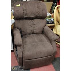 BROWN RECLINER/LIFT CHAIR