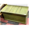 Image 1 : SOLID WOOD STORAGE TRUNK