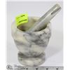 Image 1 : MARBLE MORTAR AND PESTLE