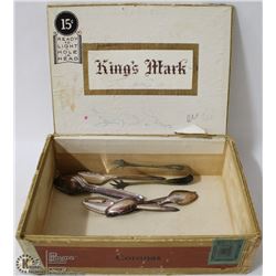 8 VINTAGE-STYLE COLLECTORS SPOONS WITH GRABBER IN