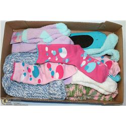 NEW GIRLS SOX FLAT AND TOQUE