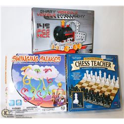 FLAT WITH GAMES / CHESS