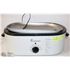 Image 1 : TOASTMASTER LARGE STEAM TRAY AND SLOW COOKER